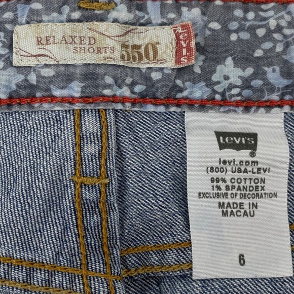 Levis 550 Relaxed Fit Denim Shorts Womens 6 Medium Wash Mid Rise - Picture 7 of 8
